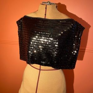 World’s sparkliest crop top 😍